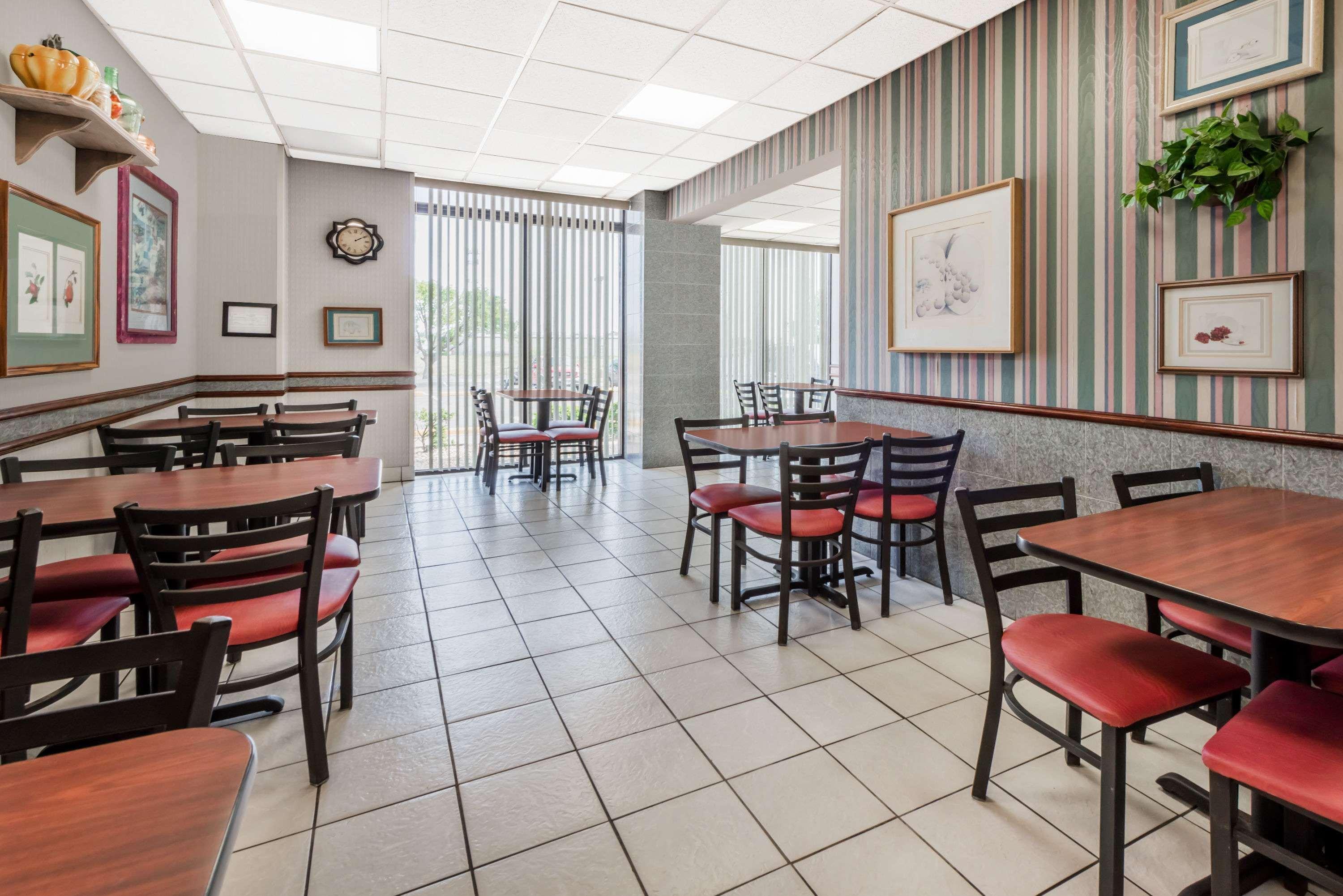 Days Inn By Wyndham Amarillo East Екстер'єр фото