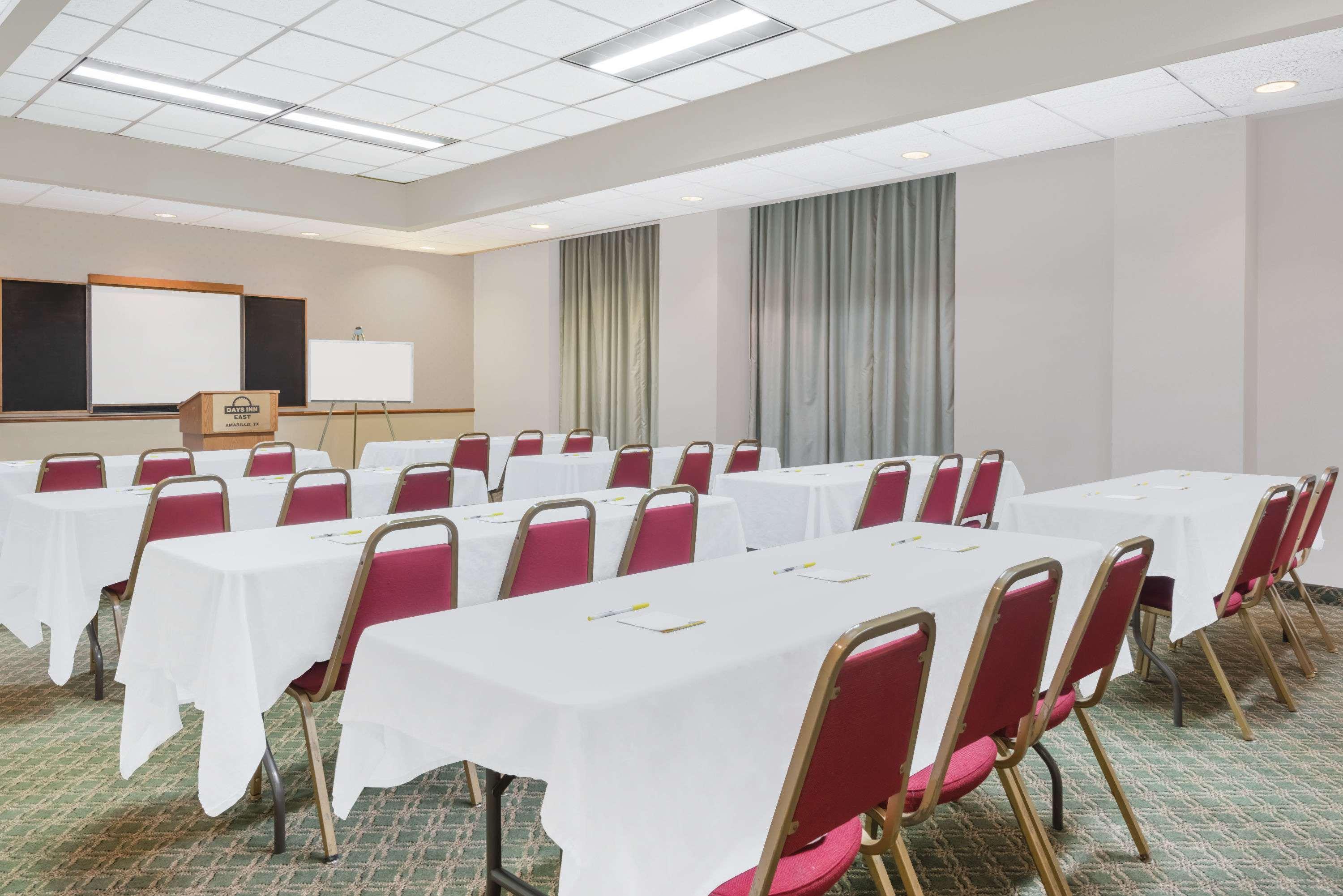 Days Inn By Wyndham Amarillo East Екстер'єр фото