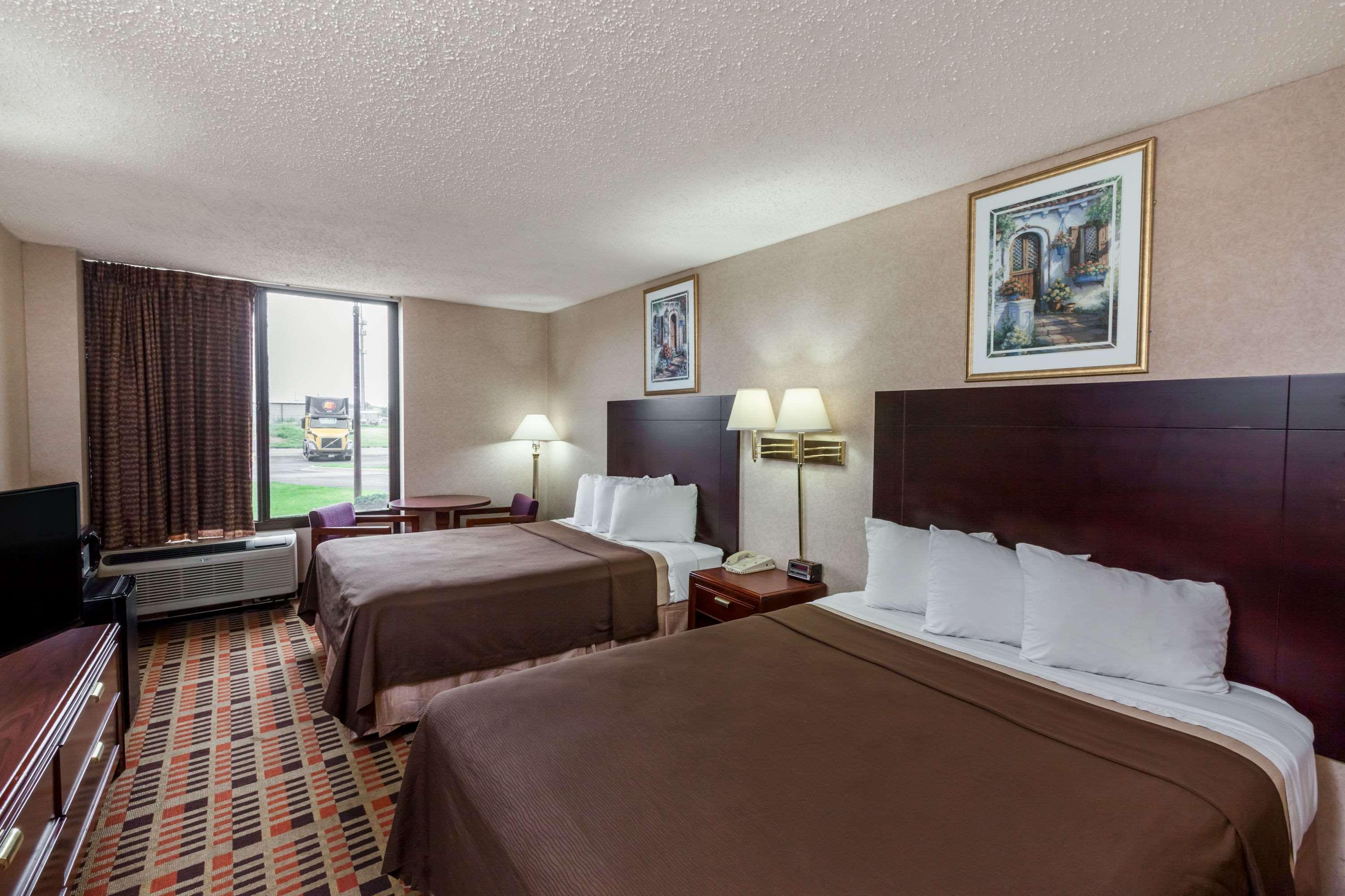 Days Inn By Wyndham Amarillo East Екстер'єр фото
